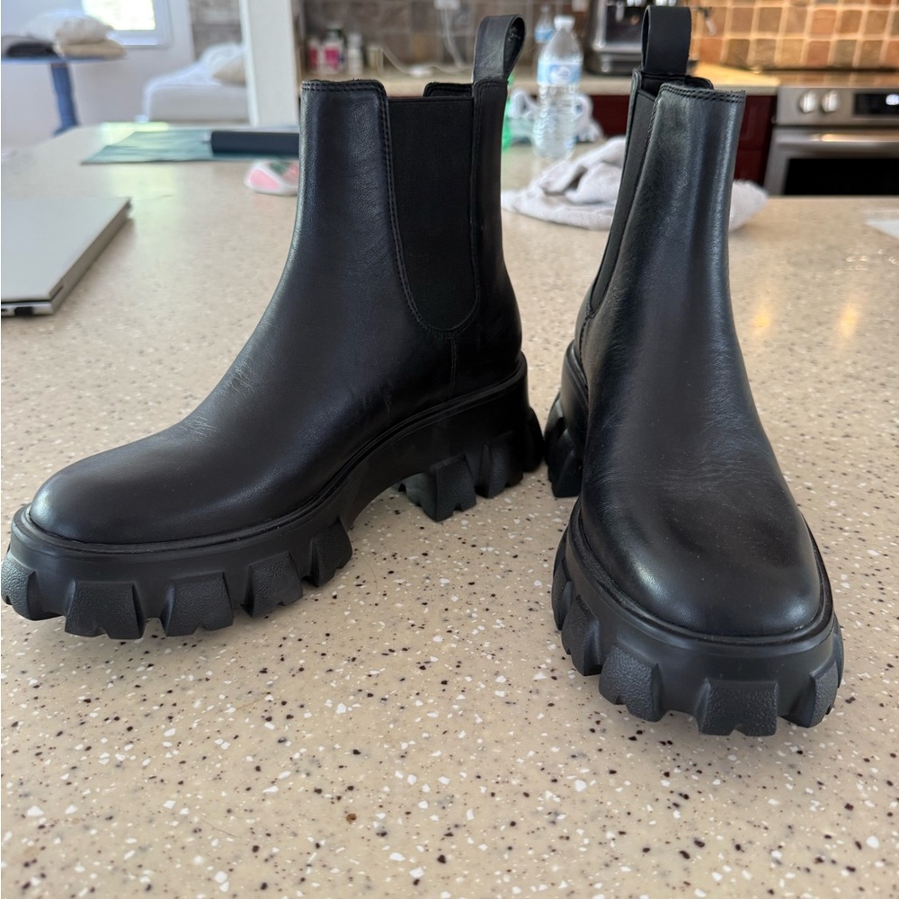 Gianni Bini Chunky Black Ankle Booties